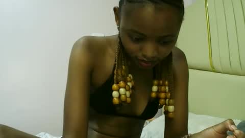 Snapshot of sexy_zaraa chatting on 22, 4, 2026 sexy zaraa online show from 22, 4, 2026