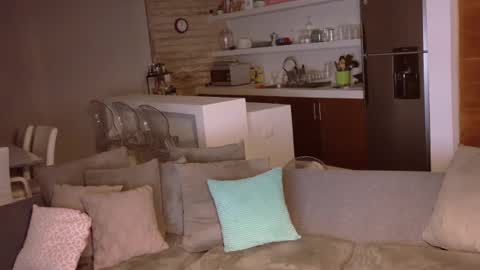 Sexy GILF Allie Kay online show from 6, 7, 2026