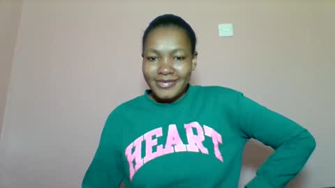 sexyapple2002 online show from 13, 9, 2025