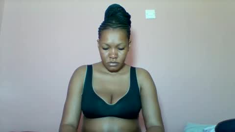 sexyapple2002 online show from 23, 9, 2025