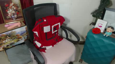 Chloe online show from 14, 2, 2025