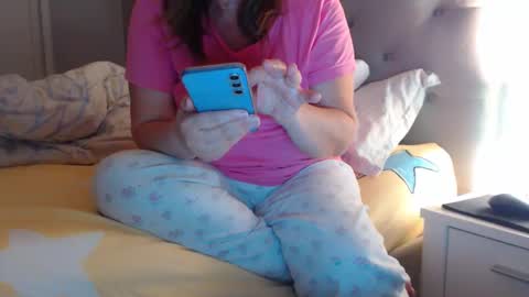 Sexyblonde4u58 online show from 25, 12, 2024