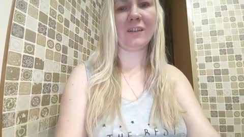 Snapshot of sexyblondebush chatting on 1, 1, 2025 Lana online show from 1, 1, 2025