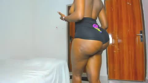sexybootydoll online show from 10, 7, 2026