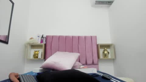 sexybrown_2005 online show from 23, 12, 2024