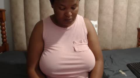 sexybustyxx online show from 16, 12, 2025