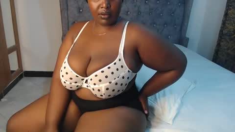 Snapshot of sexychocco_ chatting on 30, 12, 2024 sexychocco online show from 30, 12, 2024