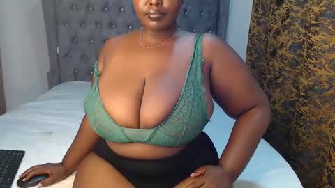 Snapshot of sexychocco_ chatting on 11, 1, 2025 sexychocco online show from 11, 1, 2025