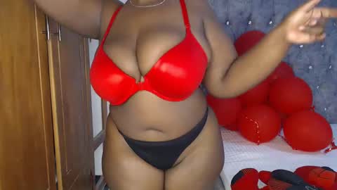 Snapshot of sexychocco_ chatting on 18, 2, 2025 sexychocco online show from 18, 2, 2025