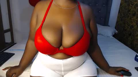 Snapshot of sexychocco_ chatting on 23, 2, 2025 sexychocco online show from 23, 2, 2025