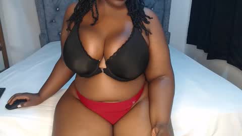 Snapshot of sexychocco_ chatting on 21, 9, 2025 sexychocco online show from 21, 9, 2025