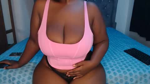 Snapshot of sexychocco_ chatting on 3, 10, 2025 sexychocco online show from 3, 10, 2025