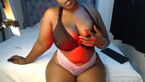 Snapshot of sexychocco_ chatting on 2, 11, 2025 sexychocco online show from 2, 11, 2025