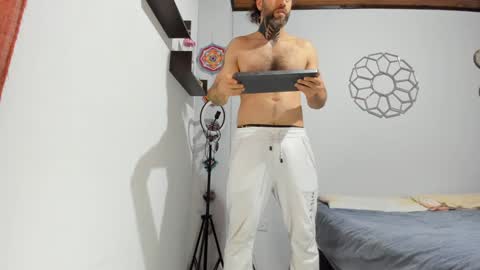 Snapshot of sexycolombian2022 chatting on 22, 12, 2024 Antonioylola online show from 22, 12, 2024