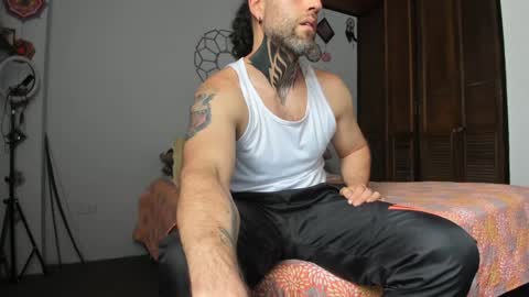 Snapshot of sexycolombian2022 chatting on 28, 12, 2024 Antonioylola online show from 28, 12, 2024