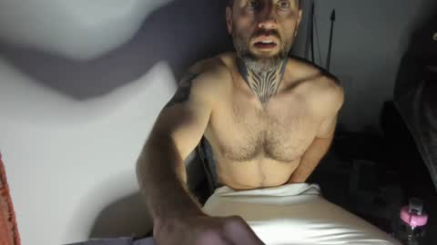 Snapshot of sexycolombian2022 chatting on 4, 1, 2025 Antonioylola online show from 4, 1, 2025