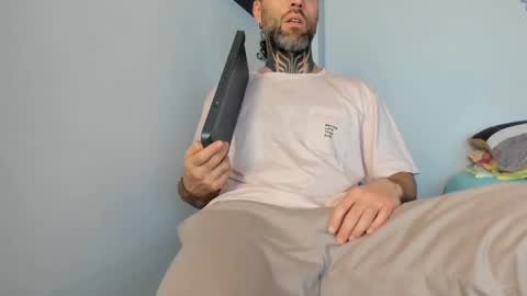 Snapshot of sexycolombian2022 chatting on 22, 2, 2025 Antonioylola online show from 22, 2, 2025