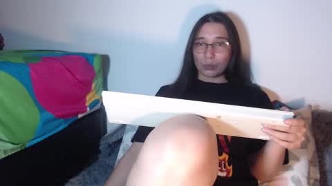Coralinne online show from 5, 2, 2025