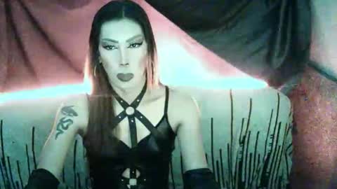 Devine online show from 21, 4, 2026