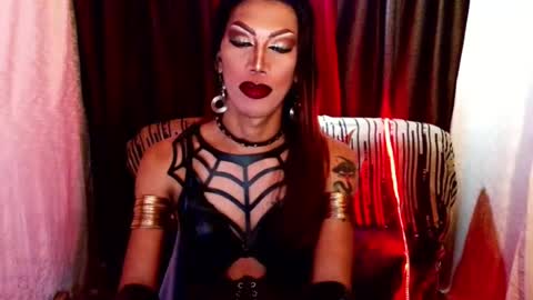 Devine online show from 28, 7, 2026