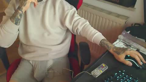 Snapshot of sexydomi92 chatting on 13, 6, 2026 Sandro online show from 13, 6, 2026