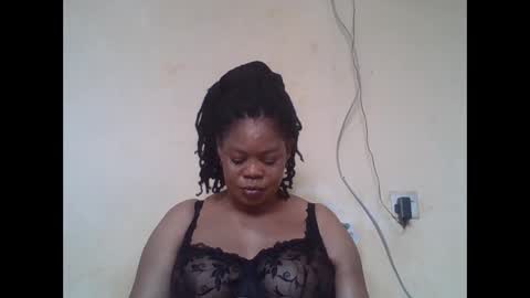 Snapshot of sexydove2 chatting on 30, 4, 2026 EMILY online show from 30, 4, 2026