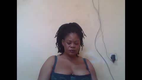 Snapshot of sexydove2 chatting on 1, 5, 2026 EMILY online show from 1, 5, 2026