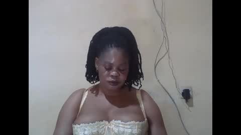 Snapshot of sexydove2 chatting on 7, 5, 2026 EMILY online show from 7, 5, 2026