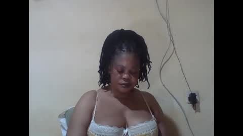 Snapshot of sexydove2 chatting on 10, 5, 2026 EMILY online show from 10, 5, 2026