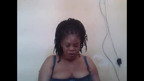 Snapshot of sexydove2 chatting on 16, 5, 2026 EMILY online show from 16, 5, 2026