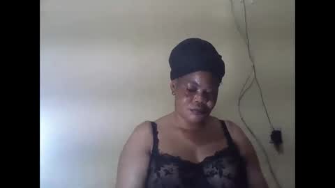 Snapshot of sexydove2 chatting on 4, 6, 2026 EMILY online show from 4, 6, 2026