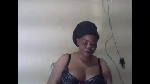 Snapshot of sexydove2 chatting on 7, 6, 2026 EMILY online show from 7, 6, 2026