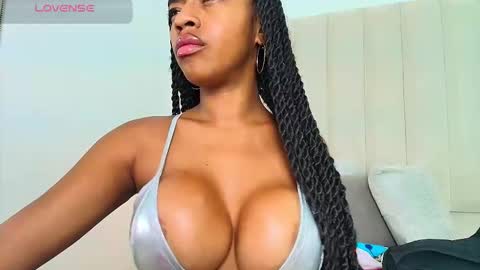 Snapshot of sexyebonyvip_ chatting on 4, 12, 2025 Vanessa online show from 4, 12, 2025