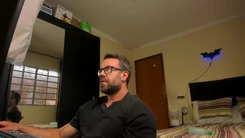 chris online show from 16, 9, 2025