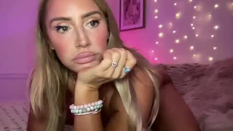 Snapshot of sexygoodvibebabe69 chatting on 9, 11, 2025 Ashley Love online show from 9, 11, 2025