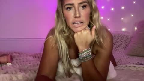 Snapshot of sexygoodvibebabe69 chatting on 29, 11, 2025 Ashley Love online show from 29, 11, 2025