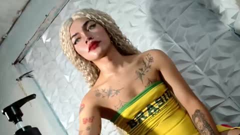 Snapshot of sexyhotbabe18 chatting on 2, 3, 2026 sexyhotbabe18 online show from 2, 3, 2026