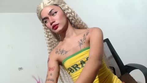 Snapshot of sexyhotbabe18 chatting on 13, 3, 2026 sexyhotbabe18 online show from 13, 3, 2026