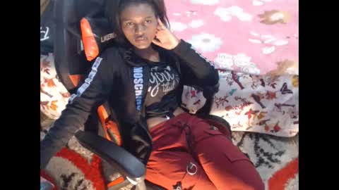 Snapshot of sexyjustin202 chatting on 19, 1, 2025 sexyjustin202 online show from 19, 1, 2025