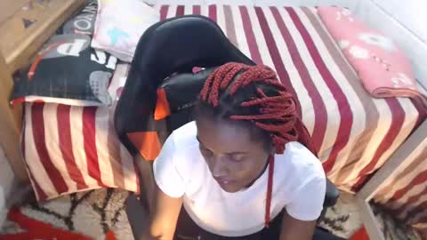 Snapshot of sexyjustin202 chatting on 5, 2, 2025 sexyjustin202 online show from 5, 2, 2025