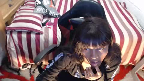 Snapshot of sexyjustin202 chatting on 28, 10, 2025 sexyjustin202 online show from 28, 10, 2025