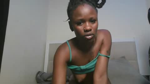 sexykiki18 online show from 13, 1, 2026