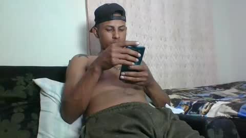 Snapshot of sexyleon69 chatting on 10, 2, 2025 Sexy leon online show from 10, 2, 2025