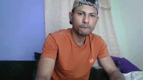 Snapshot of sexyleon69 chatting on 12, 9, 2025 Sexy leon online show from 12, 9, 2025