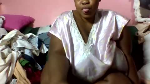 Snapshot of sexylo52 chatting on 30, 10, 2025 sexylo52 online show from 30, 10, 2025