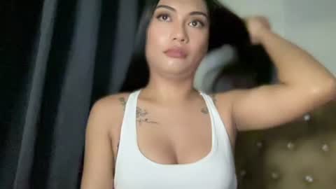 Snapshot of sexylovesappira chatting on 1, 7, 2026 maxine online show from 1, 7, 2026