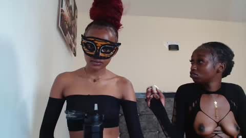 sexymaxxine online show from 9, 5, 2026