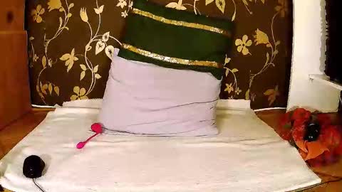 Squirty Maya Gold online show from 16, 10, 2025