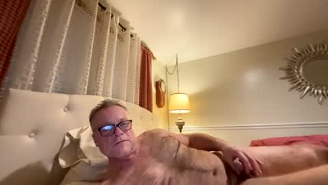 Snapshot of sexymundeman chatting on 8, 3, 2026 Raymond Art Model online show from 8, 3, 2026