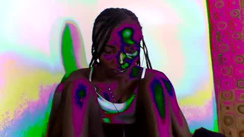 VIVIAN online show from 8, 3, 2025